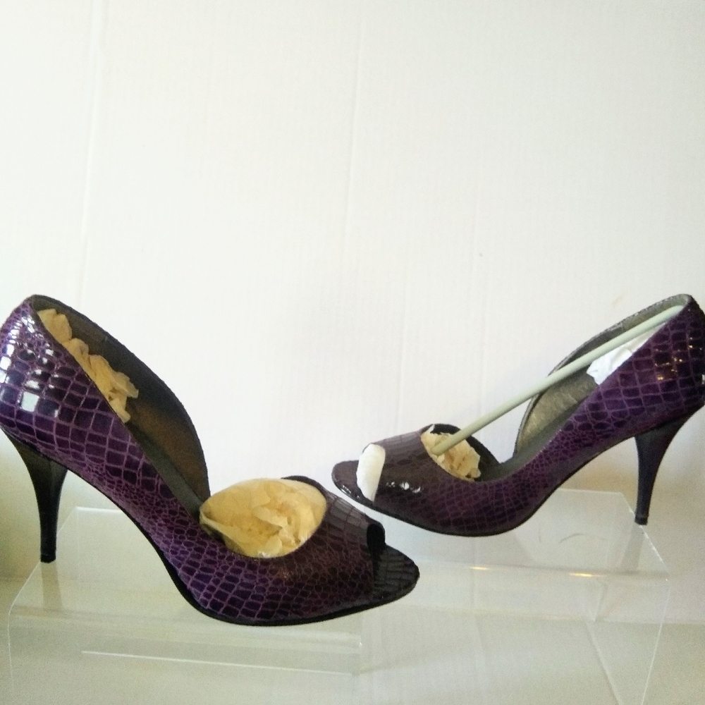 EUC Provoke More & More open toe pumps